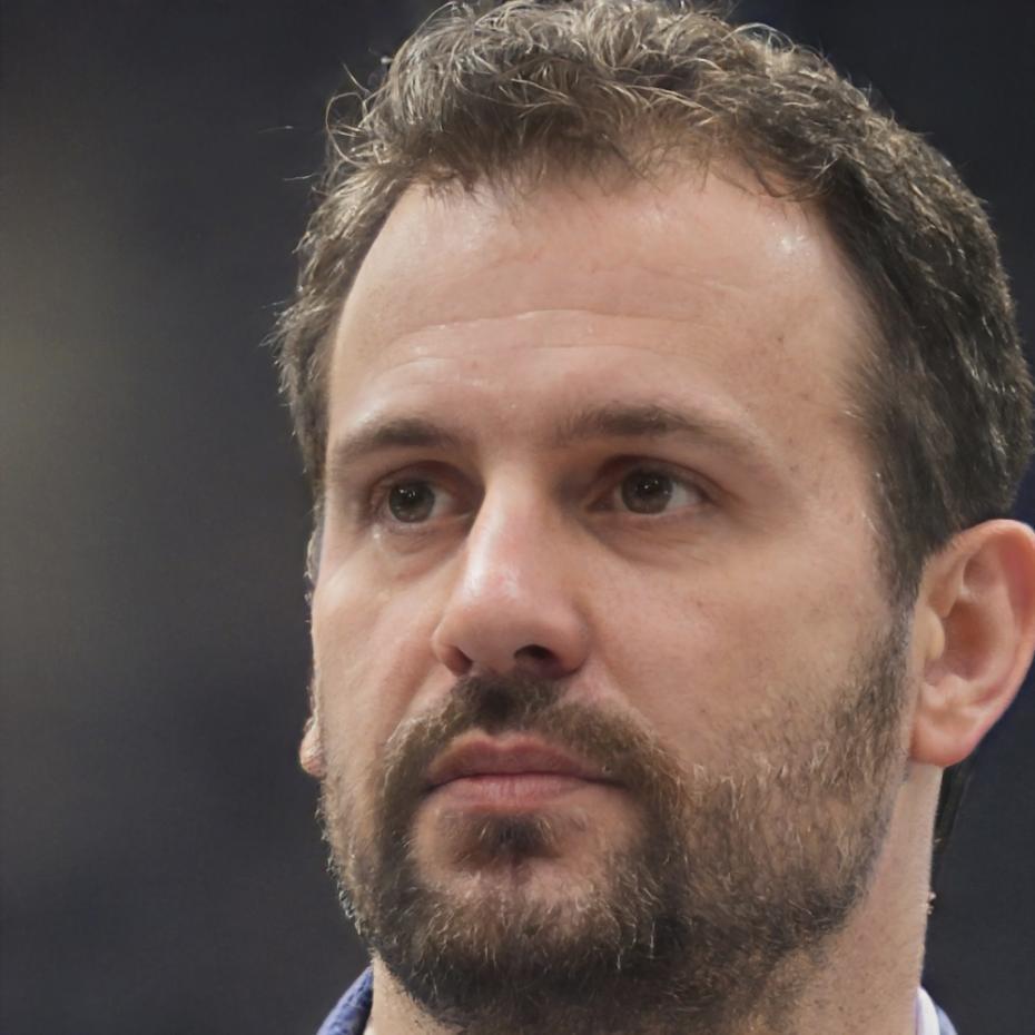 Eğitmen Emre Demir